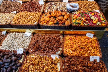 Macadamia fıstığı karamelize