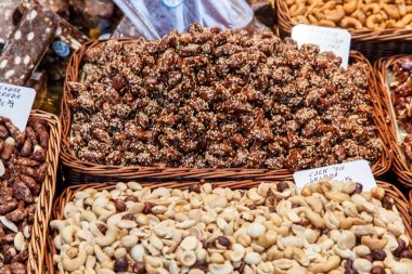 bir market Kuruyemiş