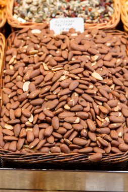 arka plan olarak badem