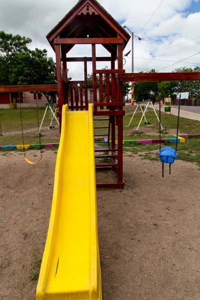 Colorido parque infantil — Foto de Stock