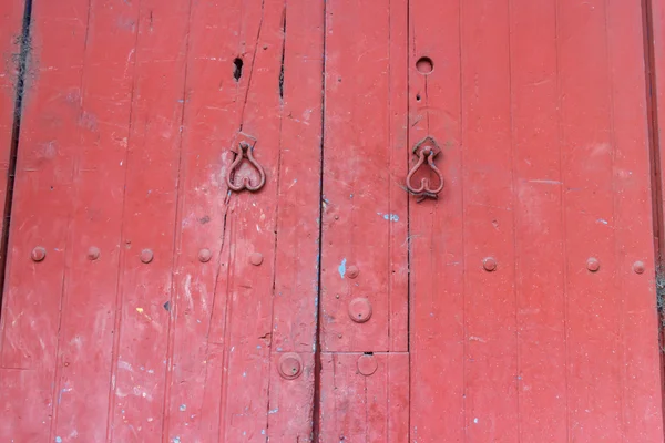 Alte rote Tür im Detail — Stockfoto