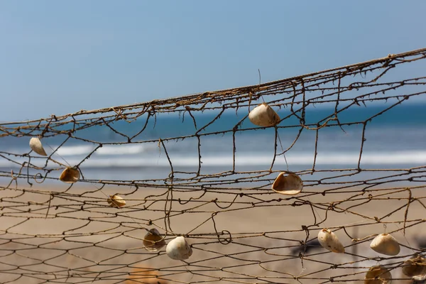 Rede de pesca na praia — Fotografia de Stock