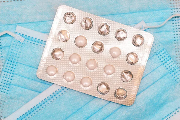 Silver Packaging Pills Disposable Medical Masks Medicine Healthcare Background — Stock Photo, Image