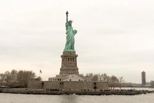 Estatua de la Libertad en la ciudad de Nueva York — Foto de Stock