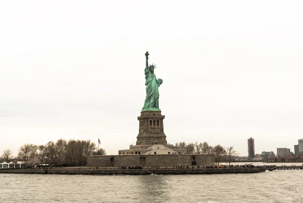 Estatua de la Libertad en la ciudad de Nueva York — Foto de Stock