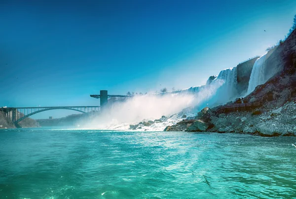 Niagara falls Kanadalı tarafından gelen