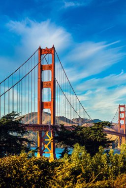 San Francisco, ABD - 1 Ocak 2017: Marin Burunlarından Golden Gate Köprüsü manzarası