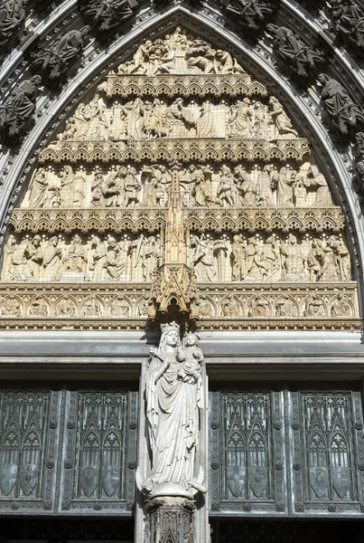 Detalle arquitectónico de La catedral de Colonia, Alemania, Europ — Foto de Stock