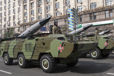 askeri geçit töreni