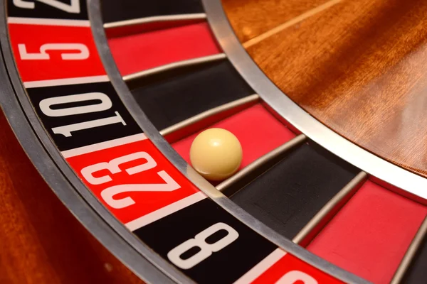 Winning number 23 at the roulette wheel in casino — Stock Photo, Image