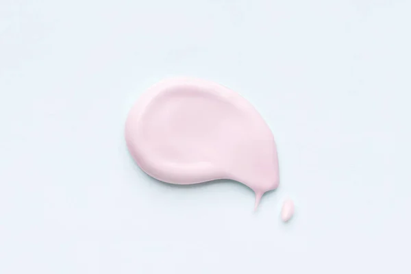 하얀 배경에 화장품 점토로 만든 분홍빛 향내. — 스톡 사진