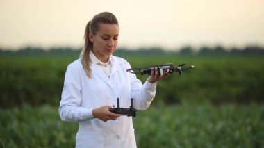 Drone ayarları kontrol edilerek öğle yemeği bir drone