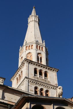 Ghirlandina çan kulesi, Modena, İtalya