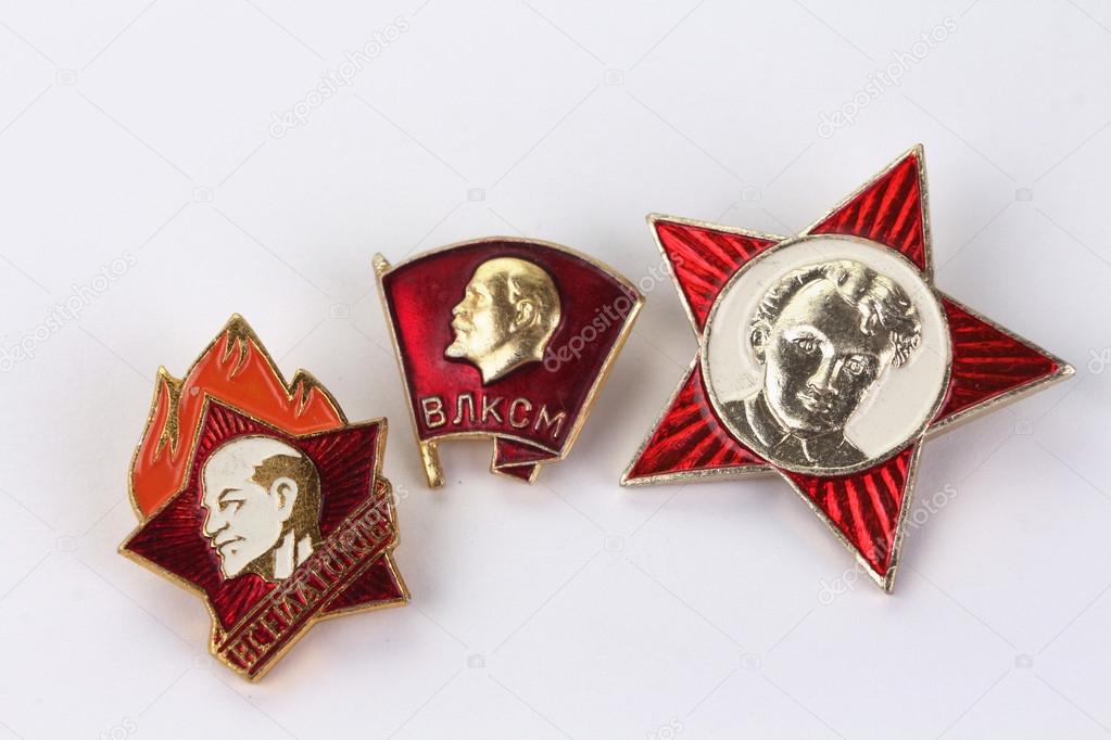 sovietic vintage pioneers pins