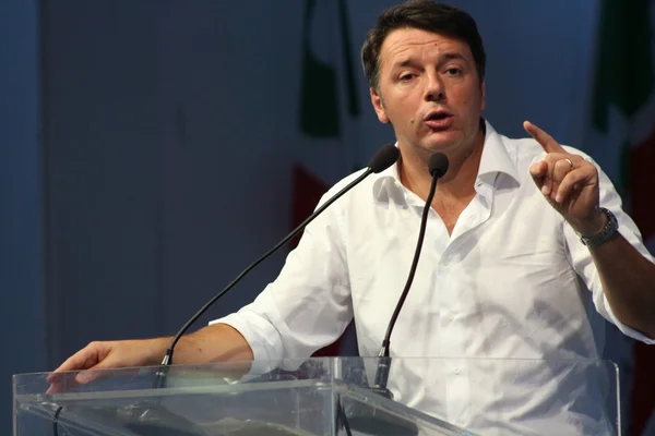 Modena, Olaszország, September, 2016: Matteo Renzi, közvélemény-politikai konferencia a Demokrata Párt — Stock Fotó
