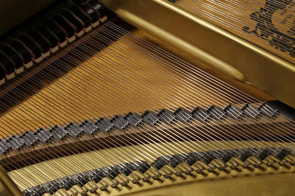 Gran Piano Detalle Arquitectura Interna Cuerdas Musicales — Foto de Stock