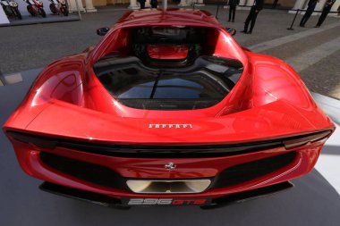 Modena, İtalya, Temmuz 12021 Ferrari 296 GBT spor araba müfrezesi, Motor Vadisi Sergisi