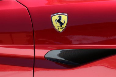 Modena, İtalya, Temmuz 12021 Ferrari Portofino M spor araba müfrezesi, Motor Vadisi Sergisi