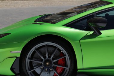 Modena, İtalya, Temmuz 12021 - Lamborghini Bulvarı SVJ spor araba müfrezesi, Motor Vadisi Sergisi