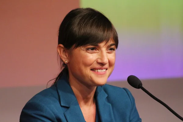 モデナ、デボラ Serracchiani、2015 年 9 月政治会議 — ストック写真