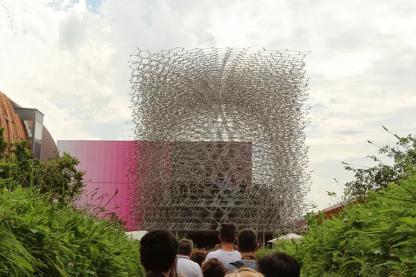 MILÃO, - 19 de setembro de 2015: pavilhão do Reino Unido, exposição mundial Expo 2015 . — Fotografia de Stock