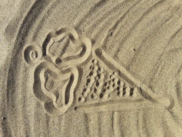 Παγωτό, αντλώντας από την άμμο — Φωτογραφία Αρχείου