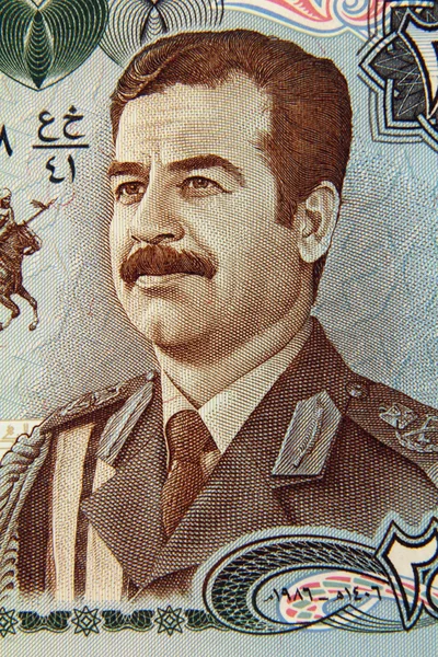 IRAQ - 2005: Saddam Hussein retrato em 25 Dinares Iraquianos 2004 Notas do Iraque . — Fotografia de Stock