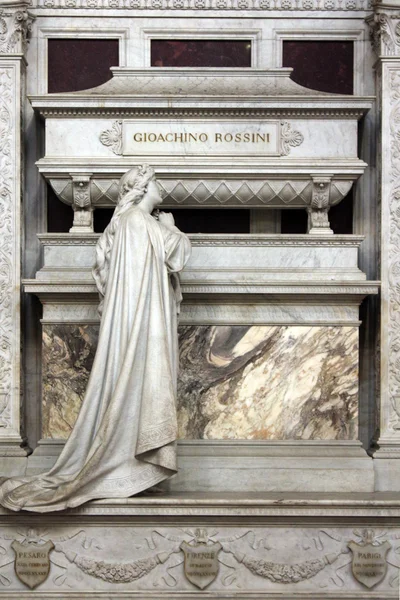 FLORENCE, ITALY - NOVEMBER, 2015: Tomb of Gioacchino Rossini, Santa Croce cathedral — 스톡 사진