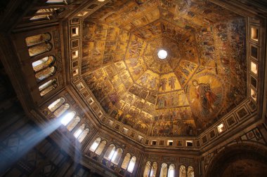 Florence, İtalya - Kasım, 2015: İsa ve altın San Giovanni vaftizhane mozaikleri