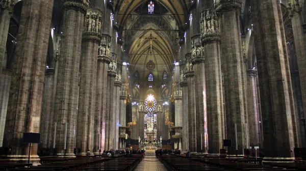 Milan, İtalya - Aralık 2015: Milan Katedrali, görünümü içinde Santa Maria Nascente — Stok fotoğraf