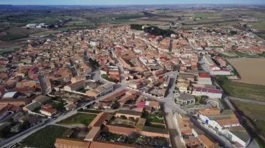 Arbeca, Les Garrigues, Lleida, Catalonia üzerinde hava aracı görüntüsü. Tipik Zeytin Koruluğu Diyarı