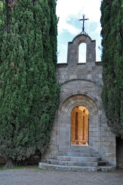 Entrada de claustro no Mosteiro de Ialyssos Rodes — Fotografia de Stock