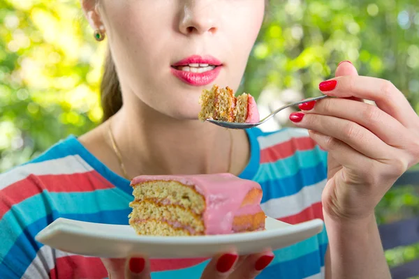 Menina come uma torta — Fotografia de Stock