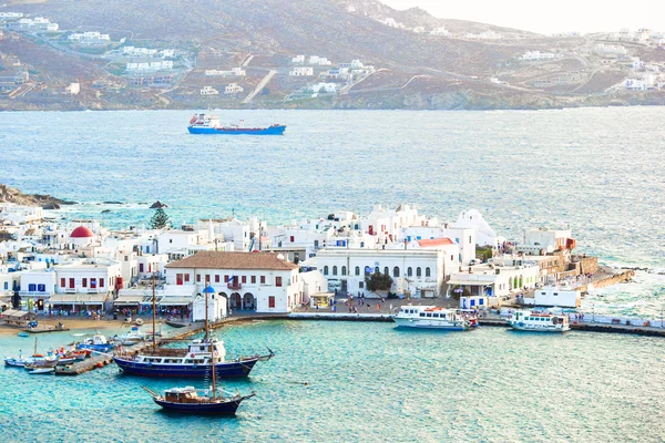 View of traditional greek village with white houses on Mykonos Island, Greece, — Stock Photo, Image