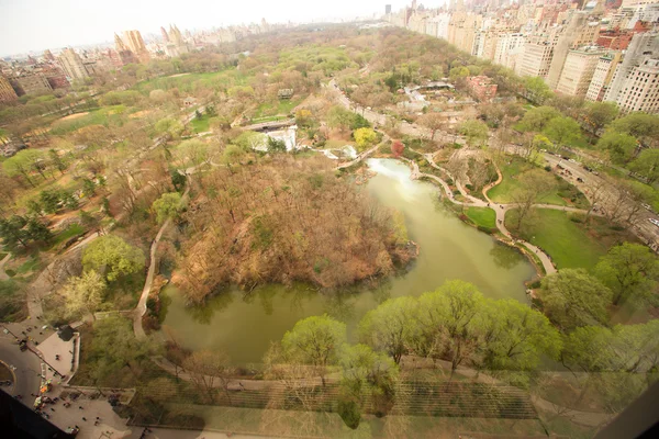 Vista de otoño de Central Park desde la ventana del hotel, Manhattan, Nueva York — Foto de Stock