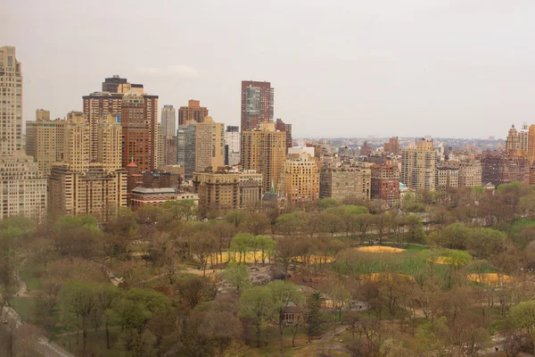 Otel penceresinden, Manhattan, New York'taki Central Park görünümü — Stok fotoğraf