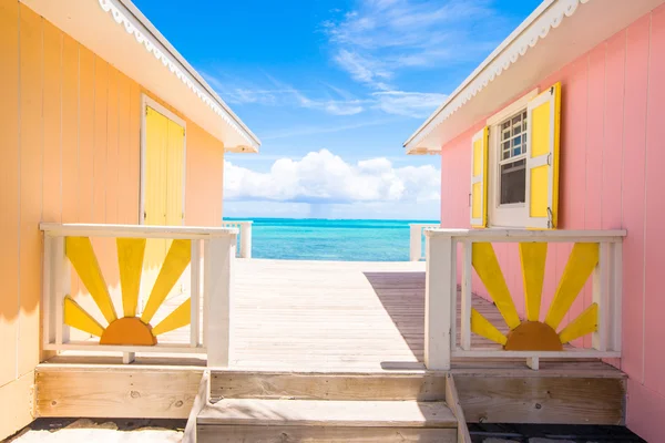 Bright colored houses on an exotic Caribbean island — Stock Photo, Image