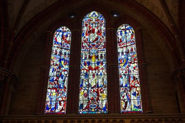 Vitray kilise pencere kırmızımsı sesi