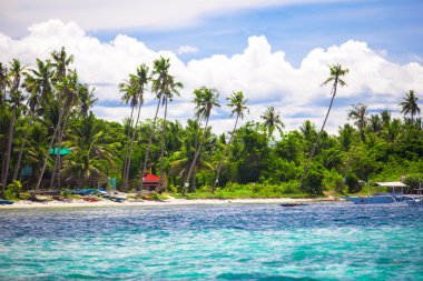 Mükemmel tropik ada Puntod Filipinler