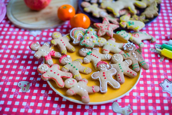 Biscoitos de gengibre de Natal prontos para o Natal — Fotografia de Stock