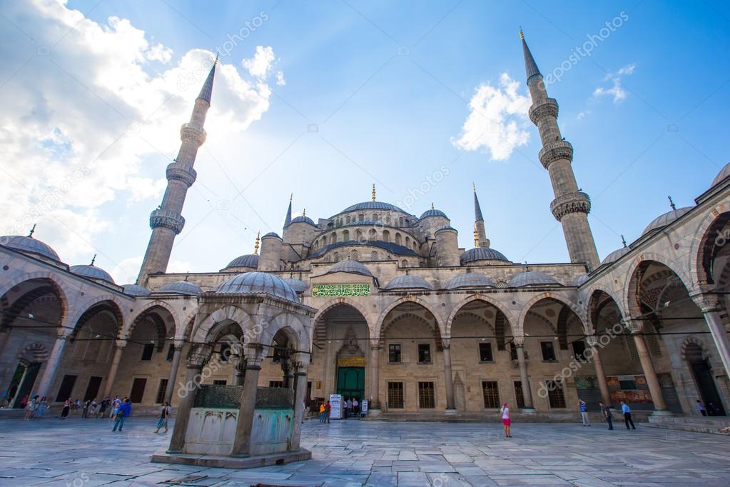 Courtyard of Sultan Ahmed Blue Mosque in Istanbul, Turkey