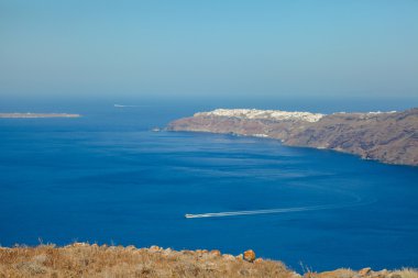 Volkan ve deniz için görünümden Oia Santorini Adası Yunanistan