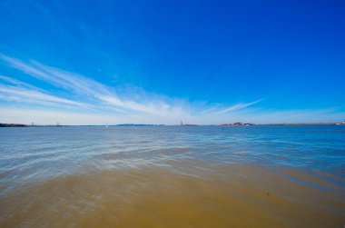 Battery Park 'tan Özgürlük Heykeli