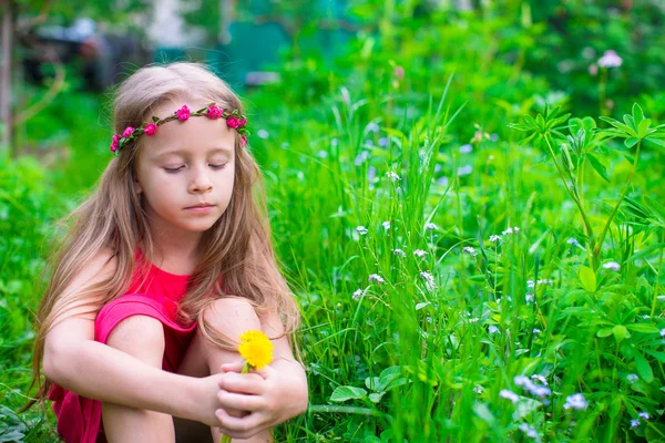 Little adorable girl during summer vacation — Stock Photo, Image