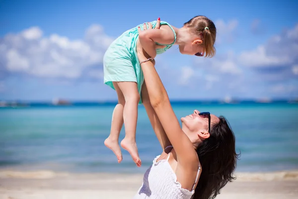 Adorable little girl have fun outdoor, Corsica — Stock Photo, Image