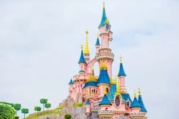 El nuevo look del Castillo de Cenicienta en Magic Kingdom  SiDisney