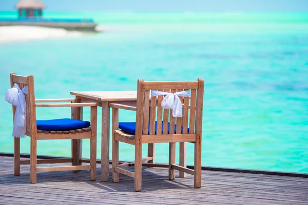 Summer empty outdoor cafe at exotic island in indian ocean — Stock Photo, Image