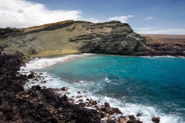 Yeşil kumsal. Büyük Ada Hawaii 