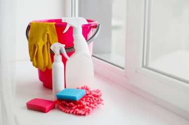 Ofis, ev, daire temizleme seti. Temizlik, onarım, sökme, inşaat..