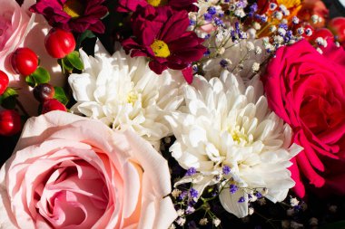 # Farklı çiçeklerden güzel bir buket #